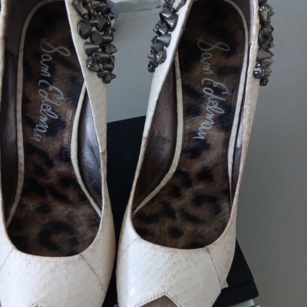 Sam Edelman Shoes Womens 8M Peep Toe Cream Leather Metal Spikes Punk Rock Biker - Picture 16 of 16